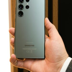 Samsung Galaxy S24 Ultra – 12GB RAM / 256GB – Unlocked